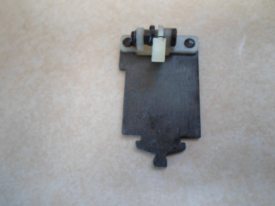 williams armarture plate with latch A-7989